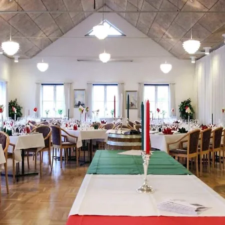 5 Person In Hovborg-by Traum * Hovborg